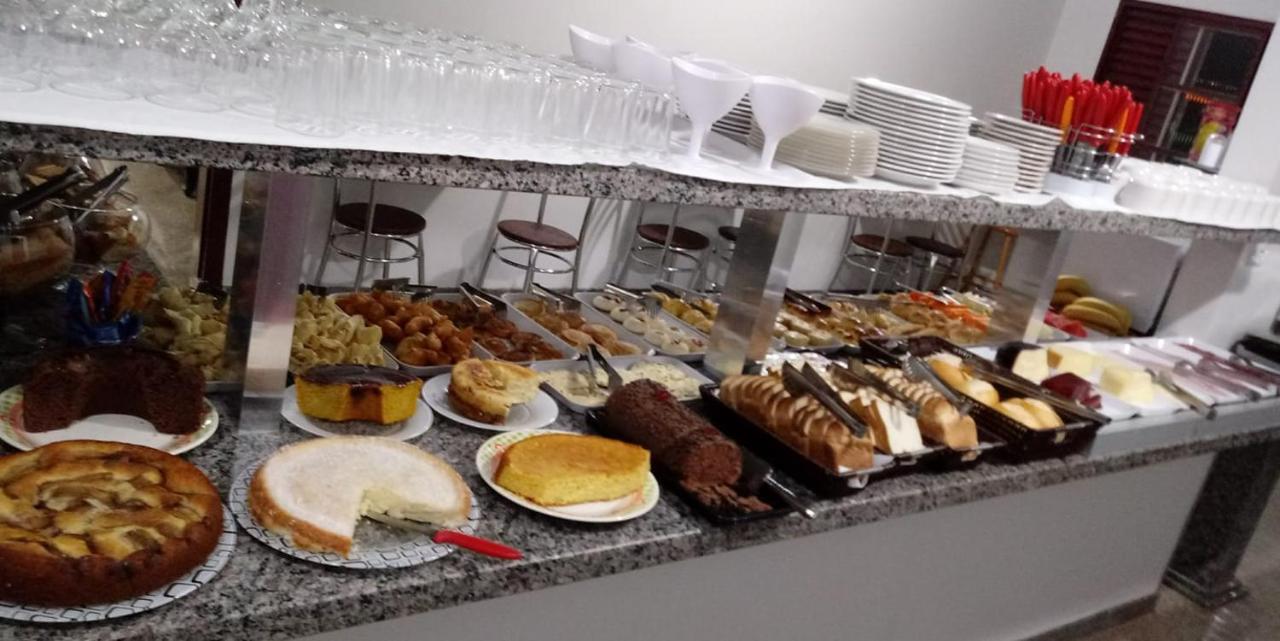 Giroto Hotel Realeza Экстерьер фото
