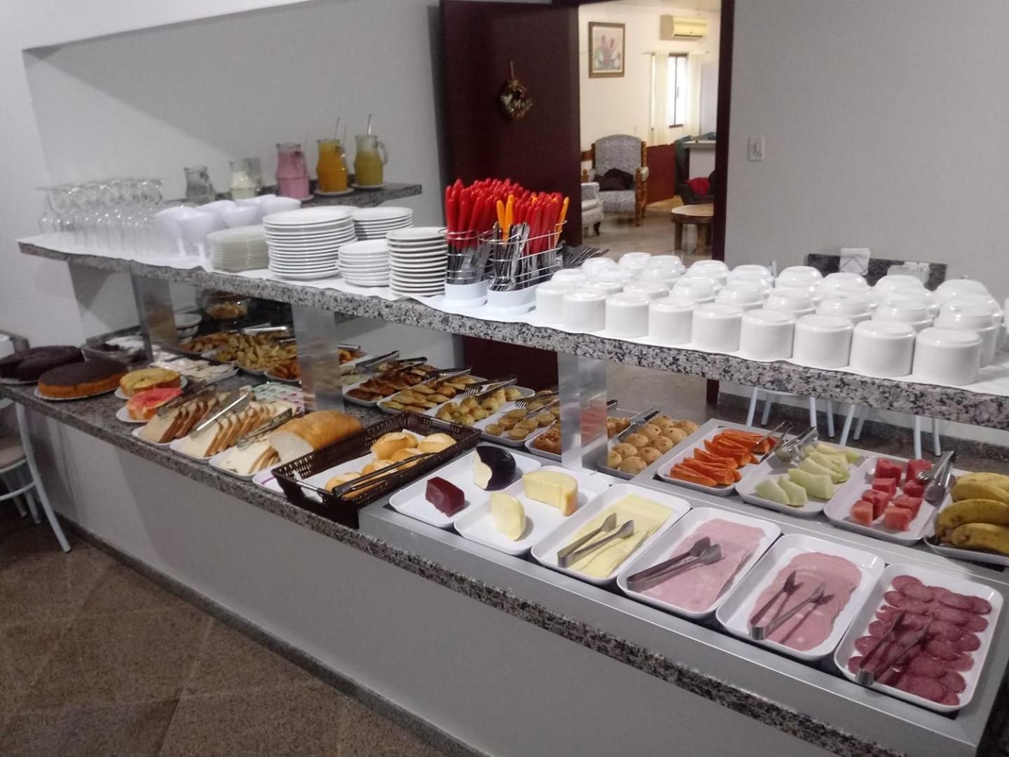 Giroto Hotel Realeza Экстерьер фото